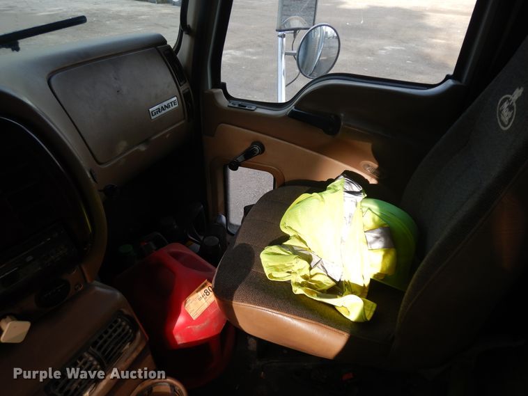 image for item KU9360 2004 Mack Granite  dump truck