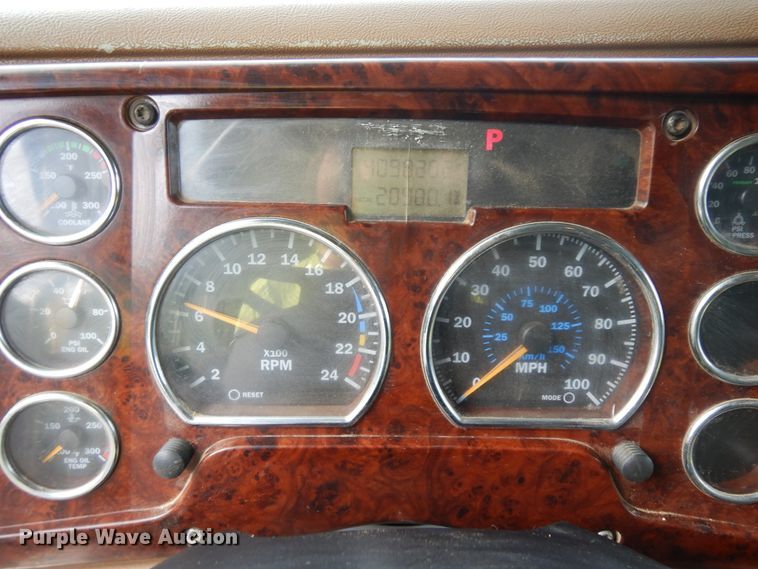 image for item KU9360 2004 Mack Granite  dump truck