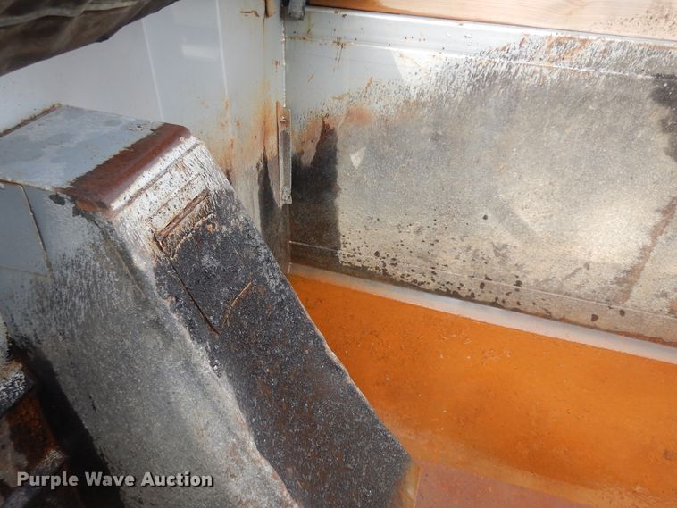 image for item KU9360 2004 Mack Granite  dump truck