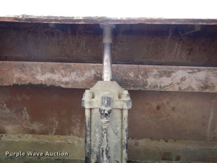 image for item KU9360 2004 Mack Granite  dump truck