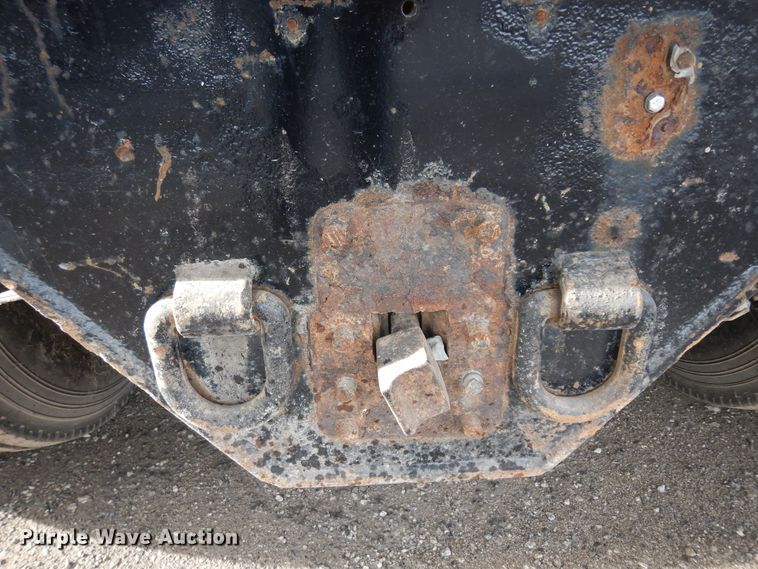 image for item KU9360 2004 Mack Granite  dump truck