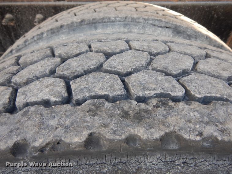 image for item KU9360 2004 Mack Granite  dump truck