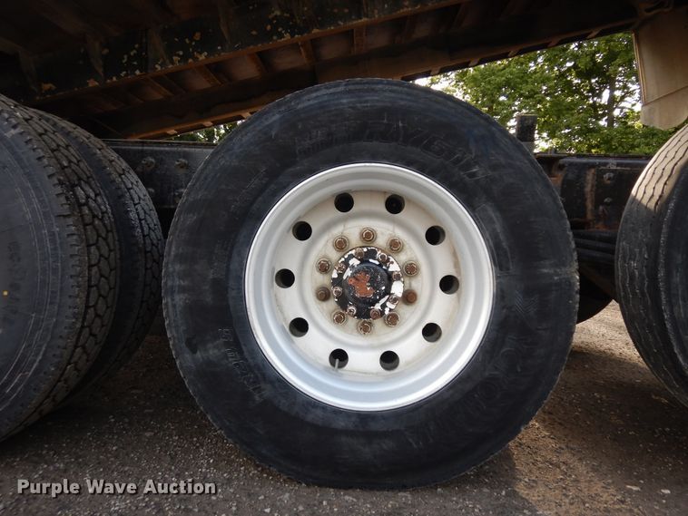 image for item KU9360 2004 Mack Granite  dump truck