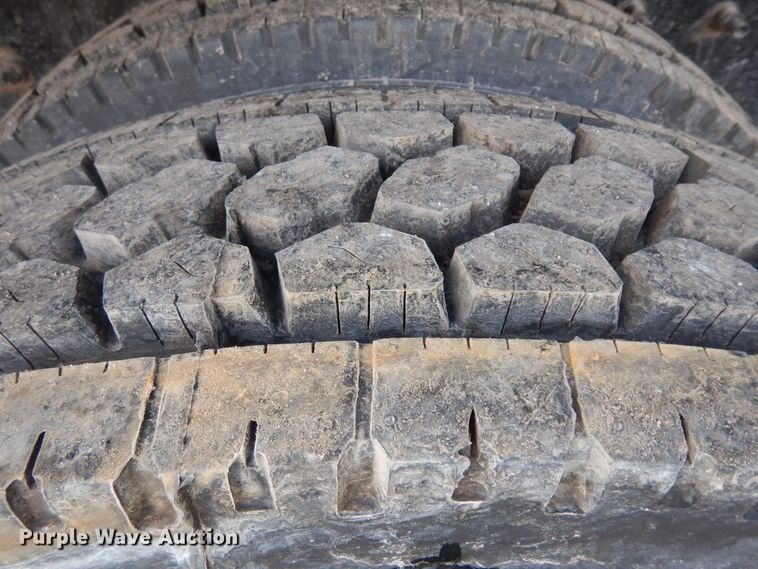 image for item KU9360 2004 Mack Granite  dump truck