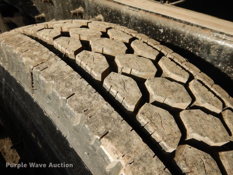 image for item KU9360 2004 Mack Granite  dump truck