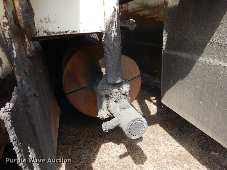 image for item KU9362 Cedarapids CR451  paver