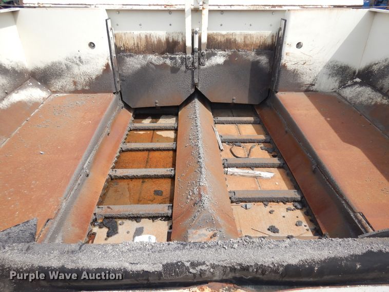 image for item KU9362 Cedarapids CR451  paver