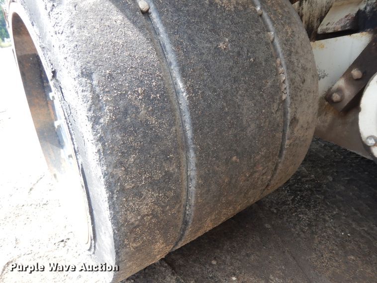 image for item KU9362 Cedarapids CR451  paver