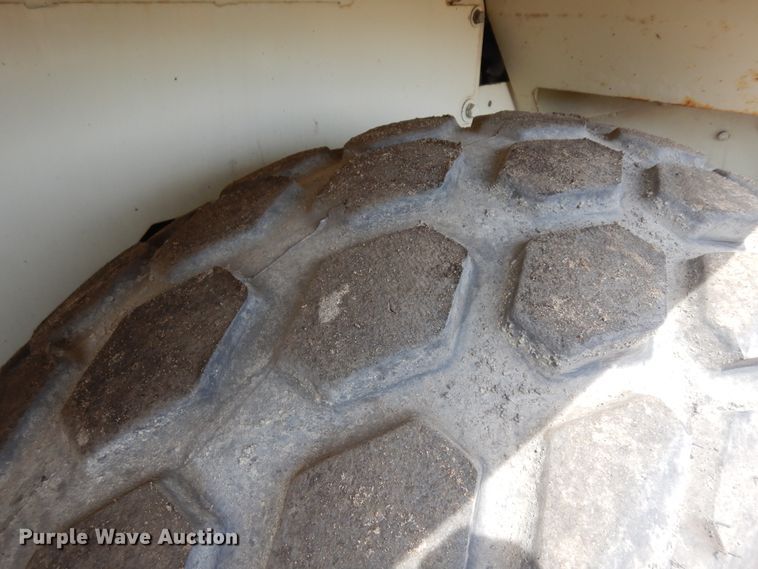 image for item KU9362 Cedarapids CR451  paver