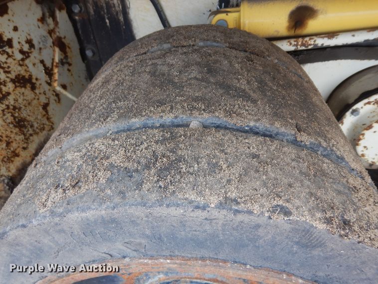 image for item KU9362 Cedarapids CR451  paver