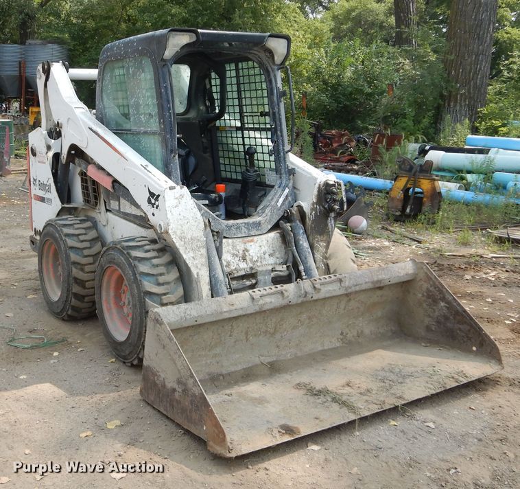 image for item KV9225 2015 Bobcat S590  skid steer loader