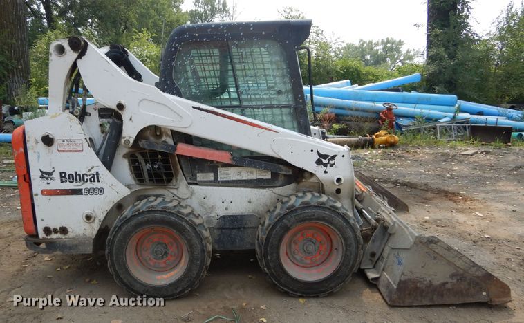 image for item KV9225 2015 Bobcat S590  skid steer loader