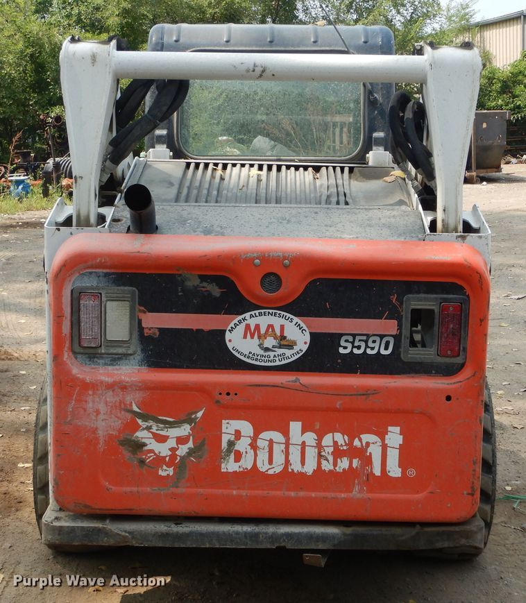 image for item KV9225 2015 Bobcat S590  skid steer loader