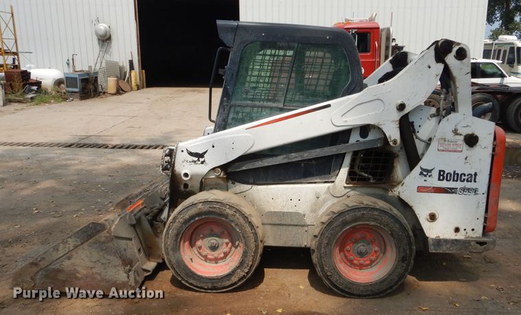 image for item KV9225 2015 Bobcat S590  skid steer loader