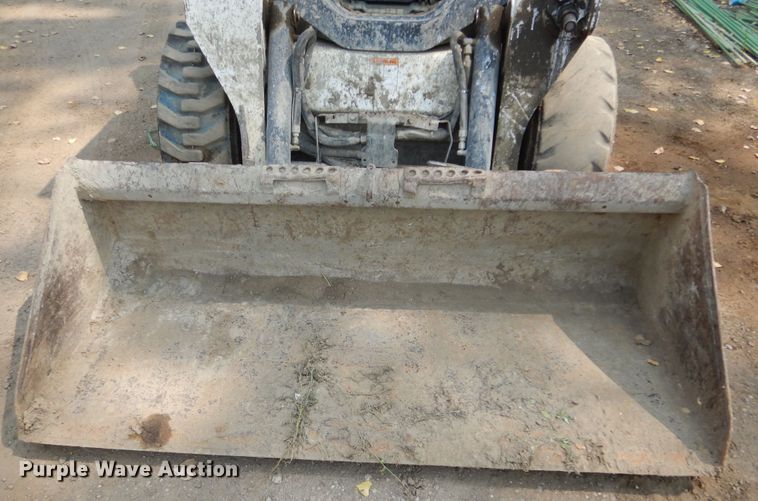 image for item KV9225 2015 Bobcat S590  skid steer loader