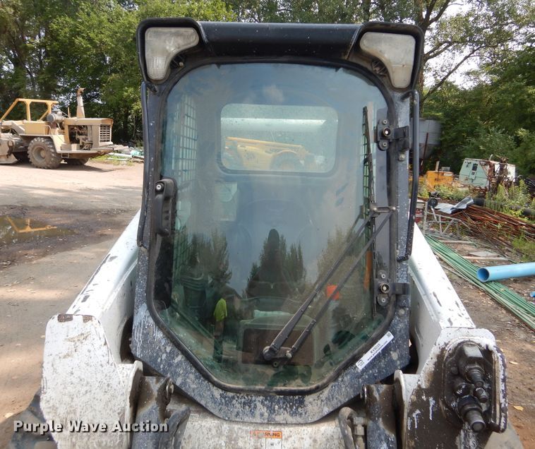 image for item KV9225 2015 Bobcat S590  skid steer loader
