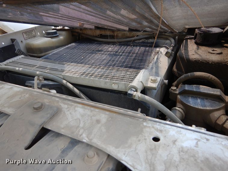 image for item KV9225 2015 Bobcat S590  skid steer loader