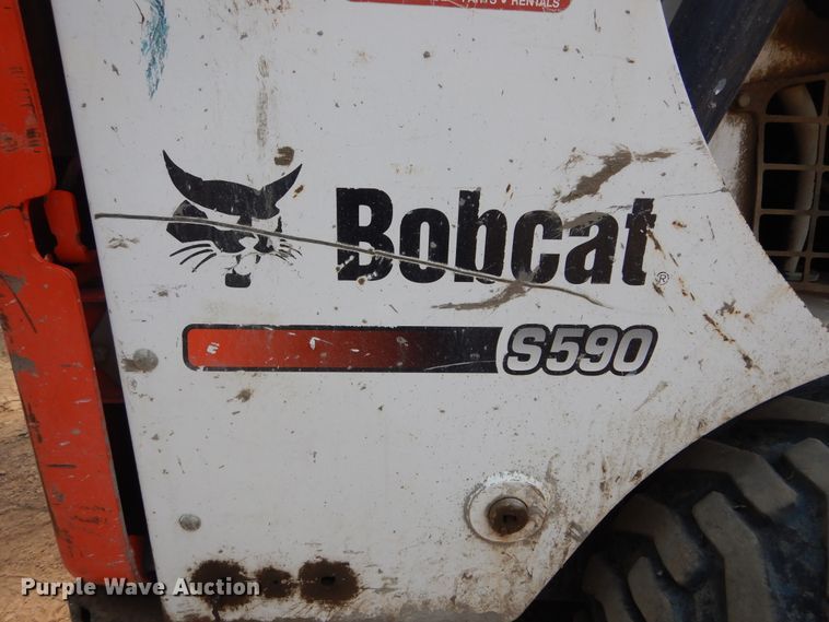 image for item KV9225 2015 Bobcat S590  skid steer loader