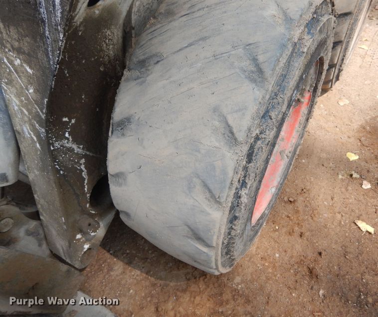 image for item KV9225 2015 Bobcat S590  skid steer loader