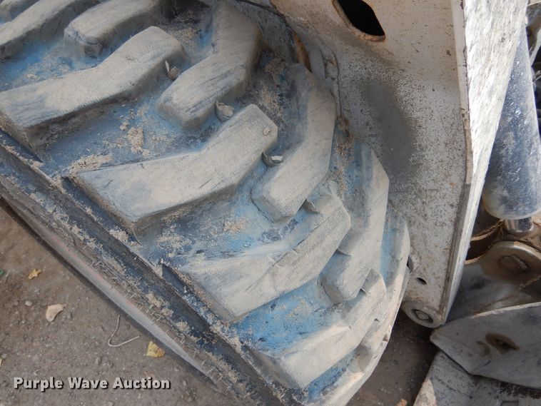 image for item KV9225 2015 Bobcat S590  skid steer loader