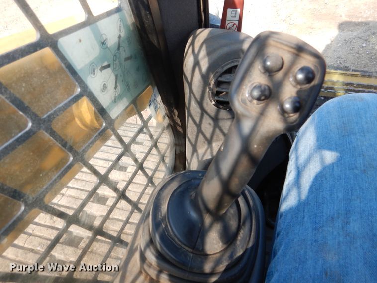 image for item KV9228 2015 Caterpillar 289D  tracked skid steer loader