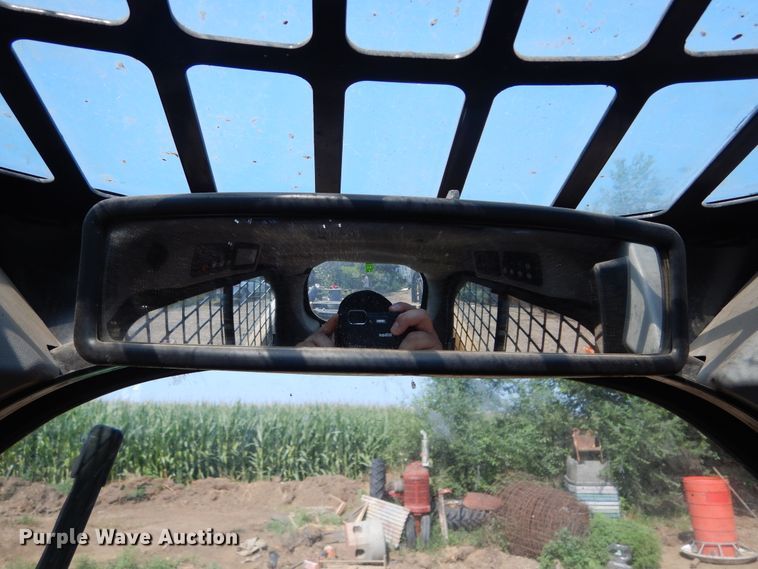 image for item KV9228 2015 Caterpillar 289D  tracked skid steer loader