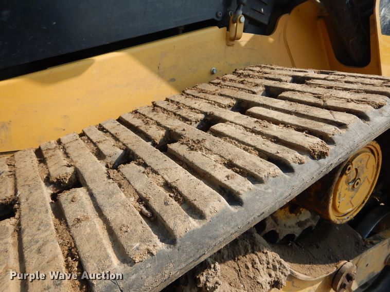 image for item KV9228 2015 Caterpillar 289D  tracked skid steer loader