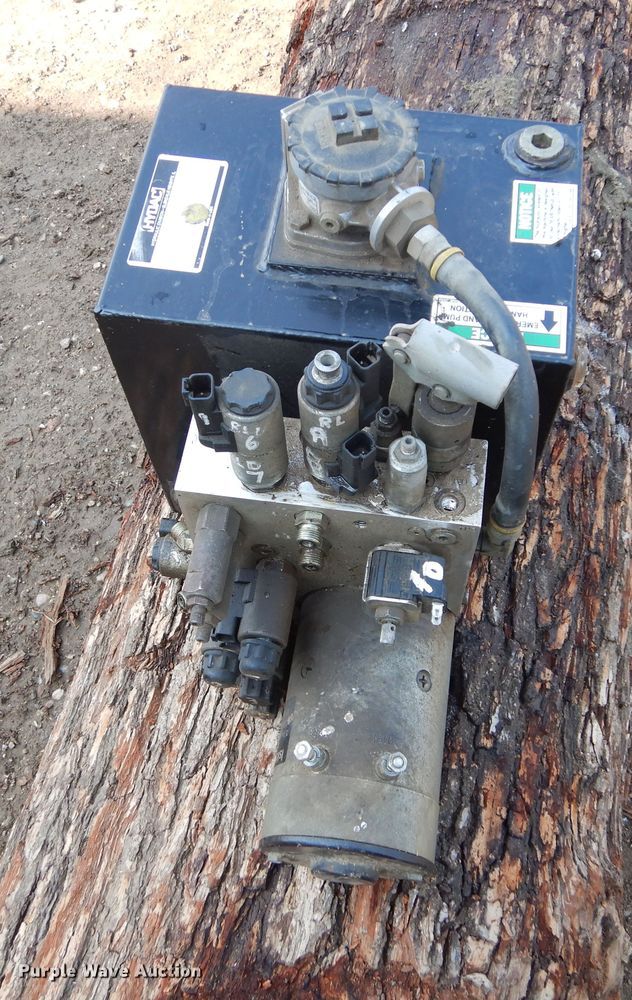 image for item KV9230 2011 Haulotte 5533A  boom lift