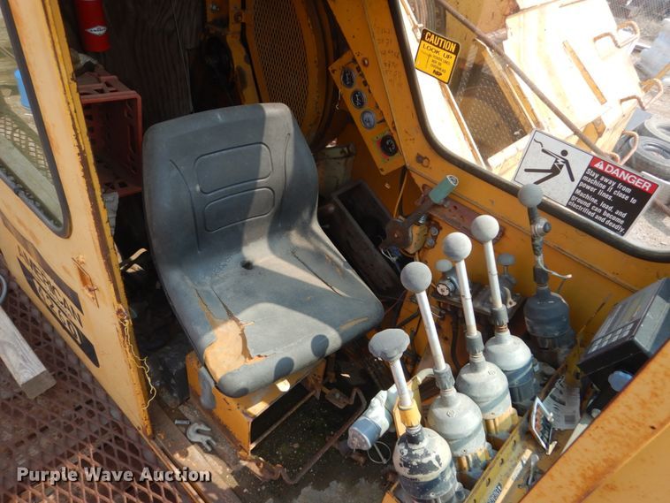 image for item KV9232 American 4260  crawler crane