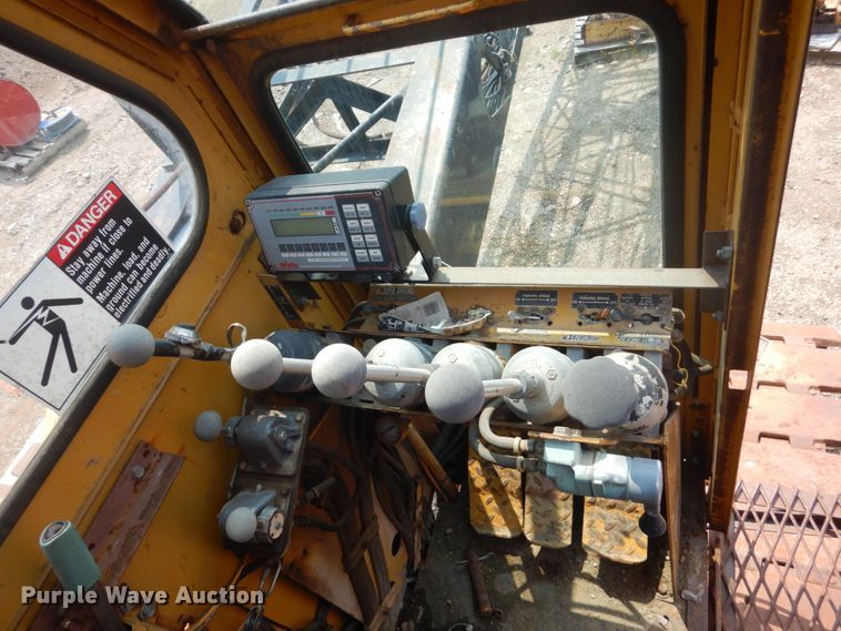 image for item KV9232 American 4260  crawler crane