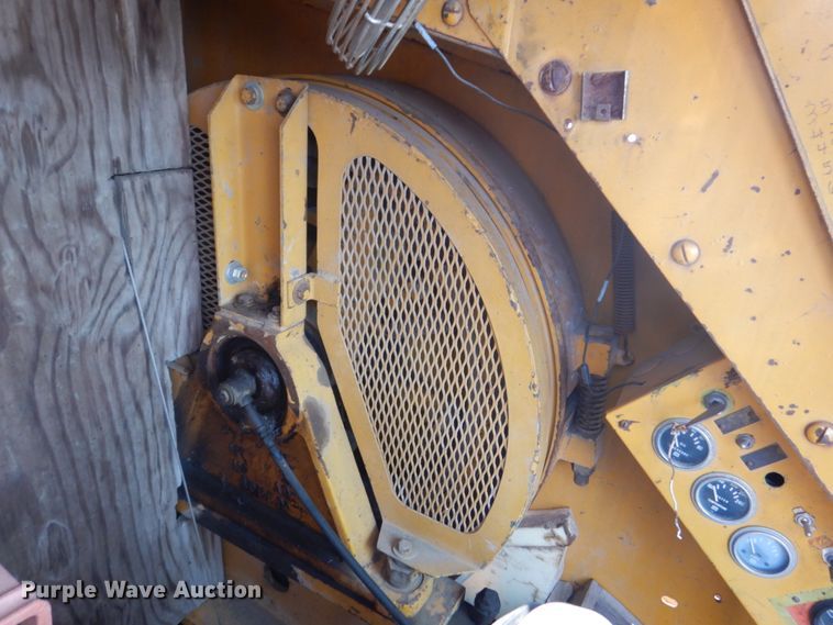 image for item KV9232 American 4260  crawler crane