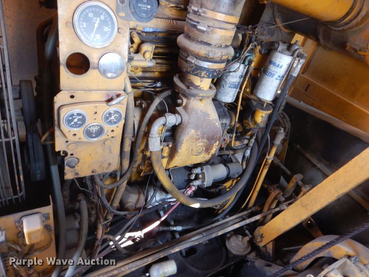 image for item KV9232 American 4260  crawler crane