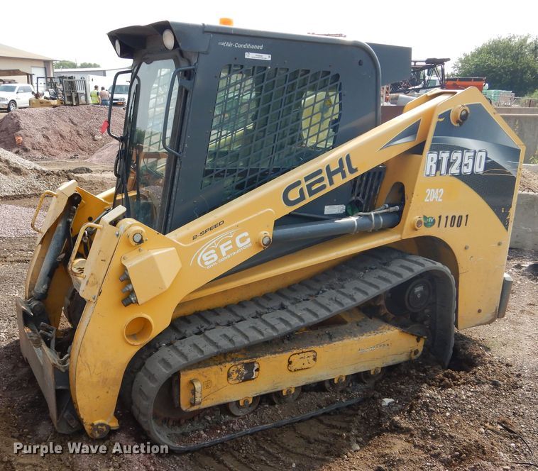 image for item KV9240 Gehl RT250  tracked skid steer loader