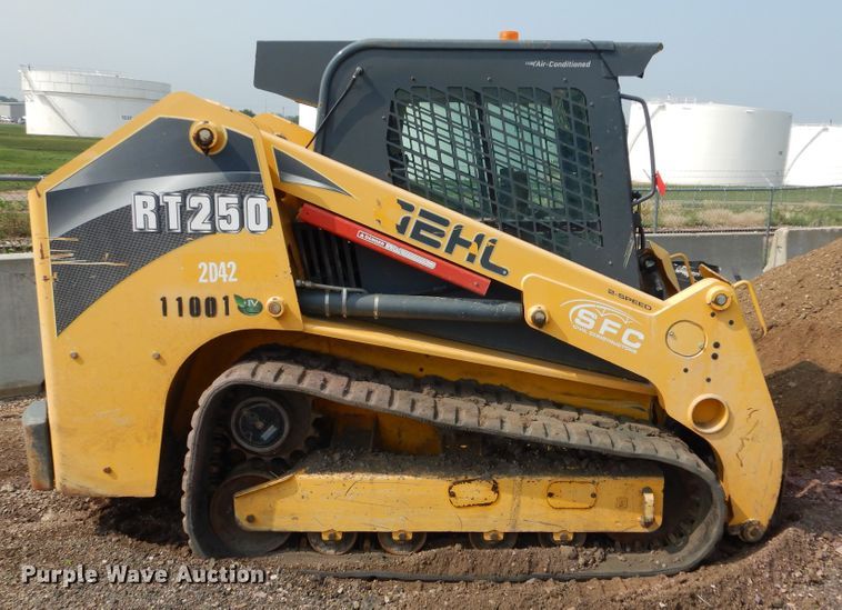 image for item KV9240 Gehl RT250  tracked skid steer loader
