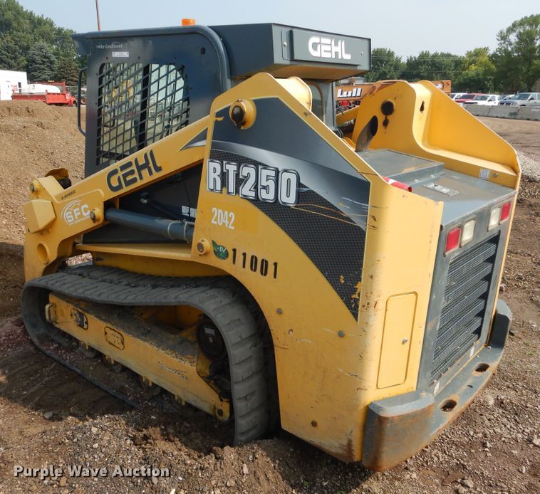 image for item KV9240 Gehl RT250  tracked skid steer loader