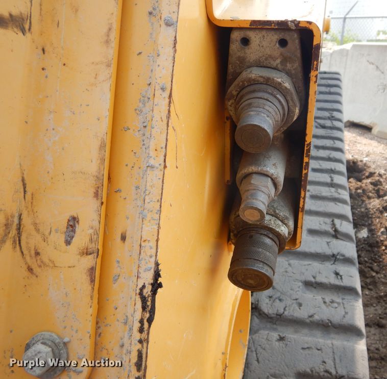 image for item KV9240 Gehl RT250  tracked skid steer loader