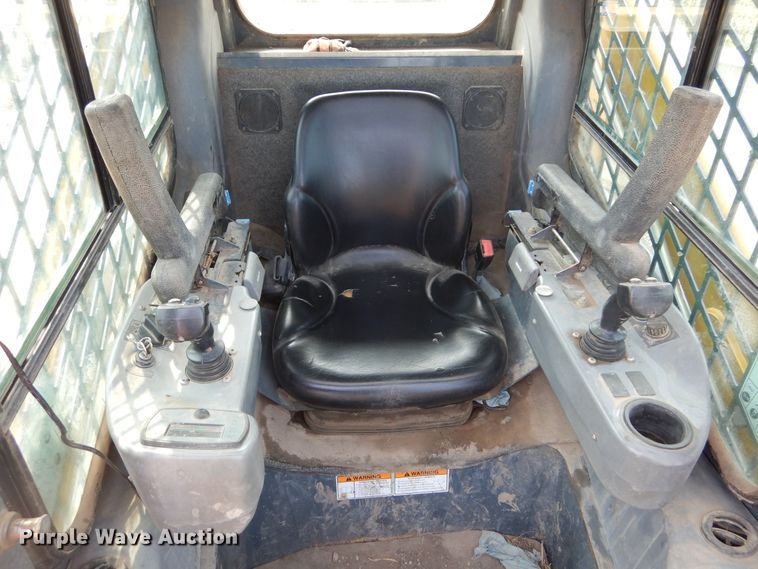 image for item KV9240 Gehl RT250  tracked skid steer loader