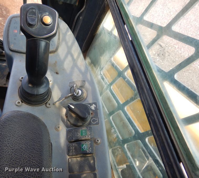 image for item KV9240 Gehl RT250  tracked skid steer loader