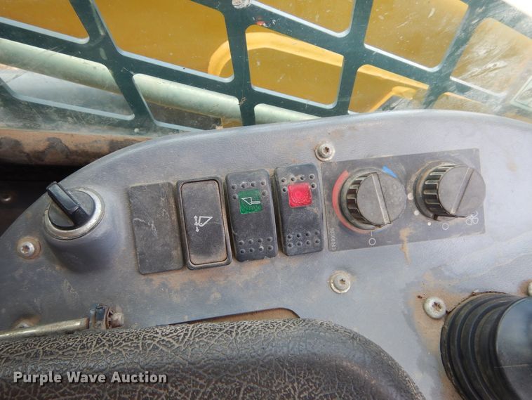 image for item KV9240 Gehl RT250  tracked skid steer loader