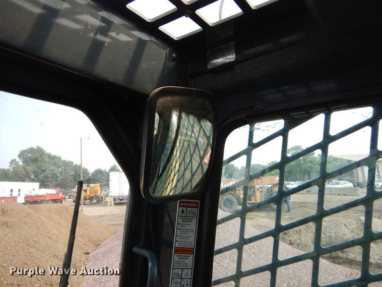 image for item KV9240 Gehl RT250  tracked skid steer loader