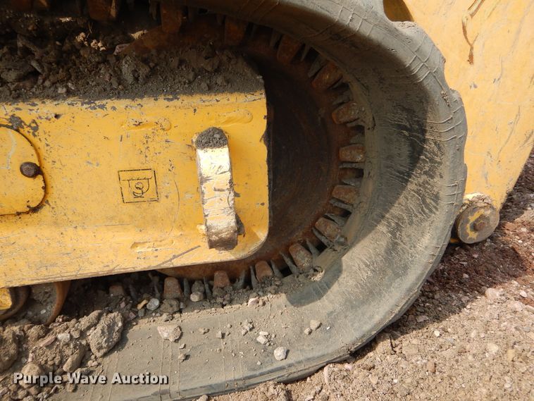 image for item KV9240 Gehl RT250  tracked skid steer loader