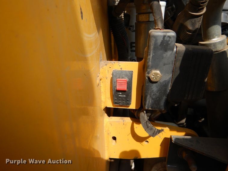 image for item KV9240 Gehl RT250  tracked skid steer loader