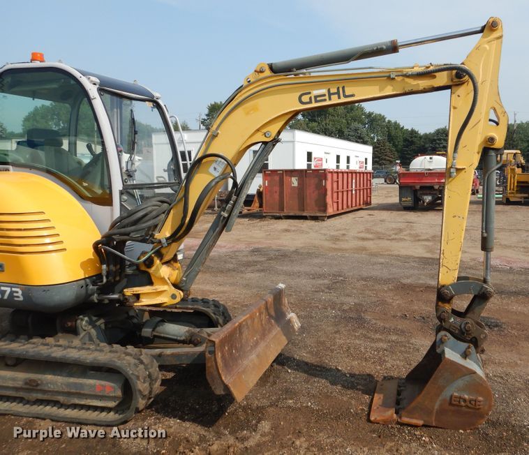 image for item KV9244 2002 Gehl GE373  mini excavator