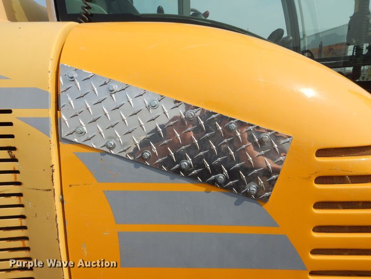 image for item KV9244 2002 Gehl GE373  mini excavator