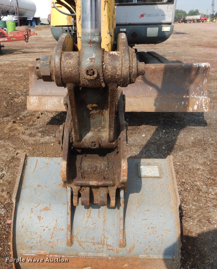 image for item KV9244 2002 Gehl GE373  mini excavator