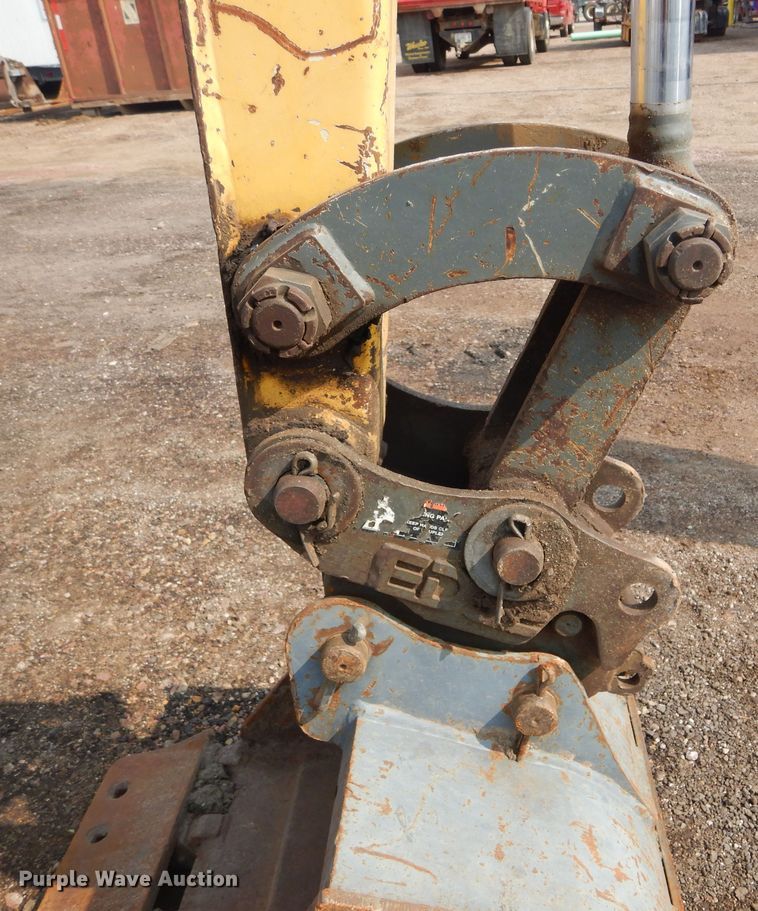 image for item KV9244 2002 Gehl GE373  mini excavator