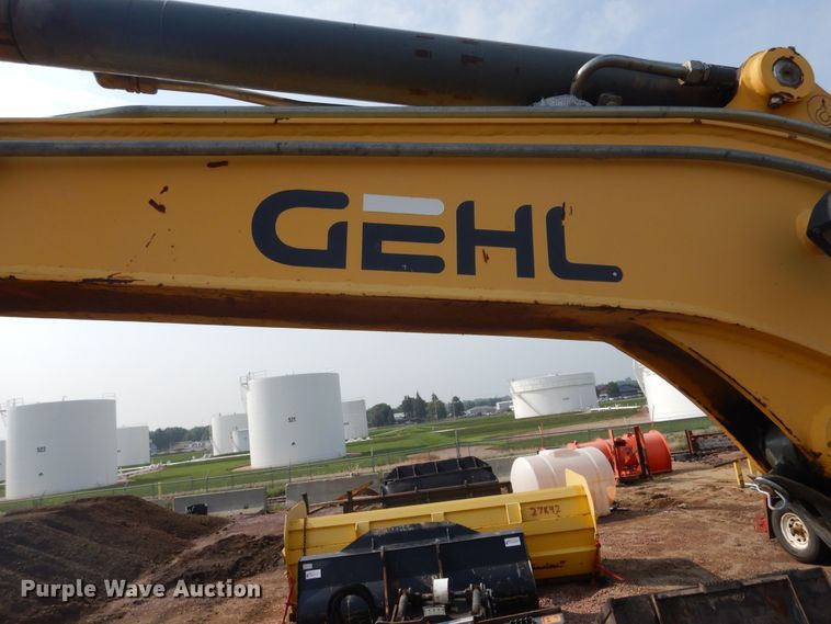 image for item KV9244 2002 Gehl GE373  mini excavator