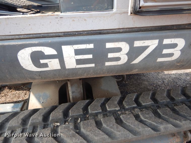 image for item KV9244 2002 Gehl GE373  mini excavator