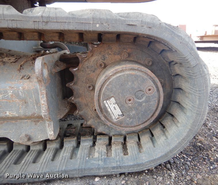 image for item KV9244 2002 Gehl GE373  mini excavator