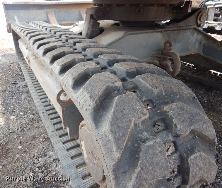 image for item KV9244 2002 Gehl GE373  mini excavator